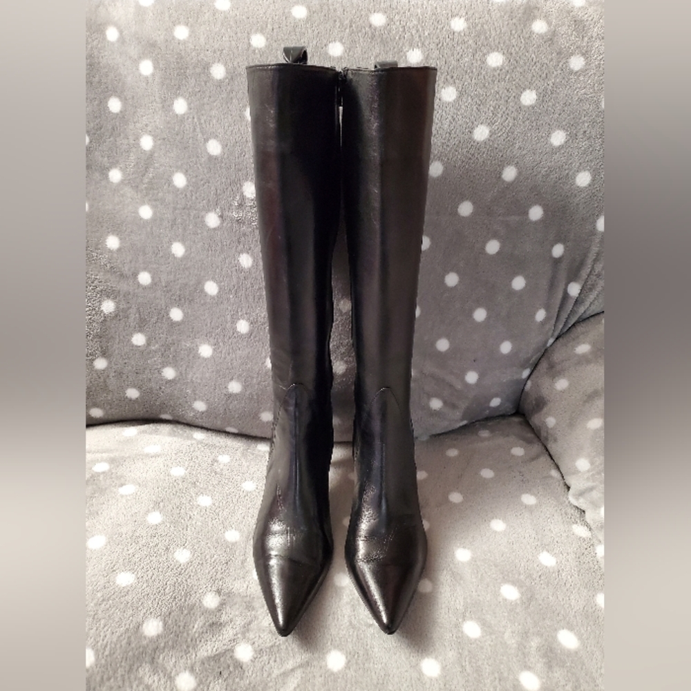 Vaneli Zida - size 8.5, 2 in high, heeled, zip up boots